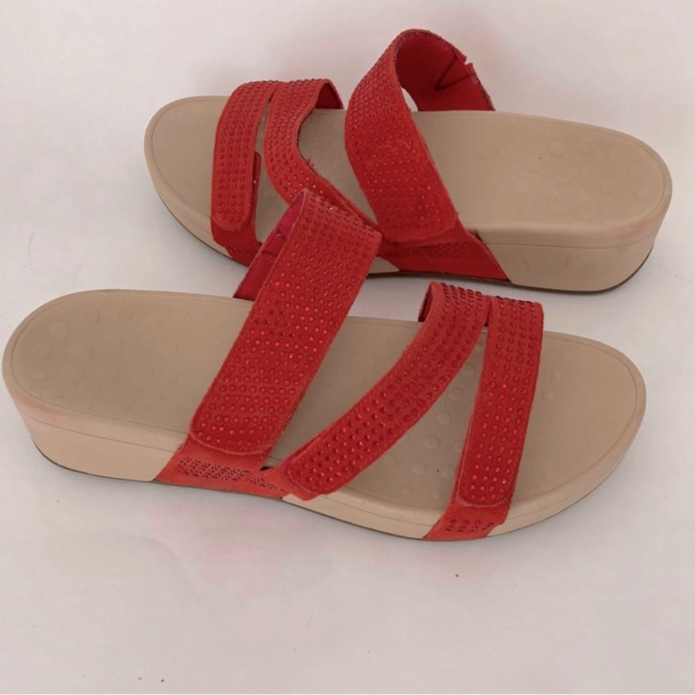 EUC Vionic Womens Sandals - Picture 3 of 6